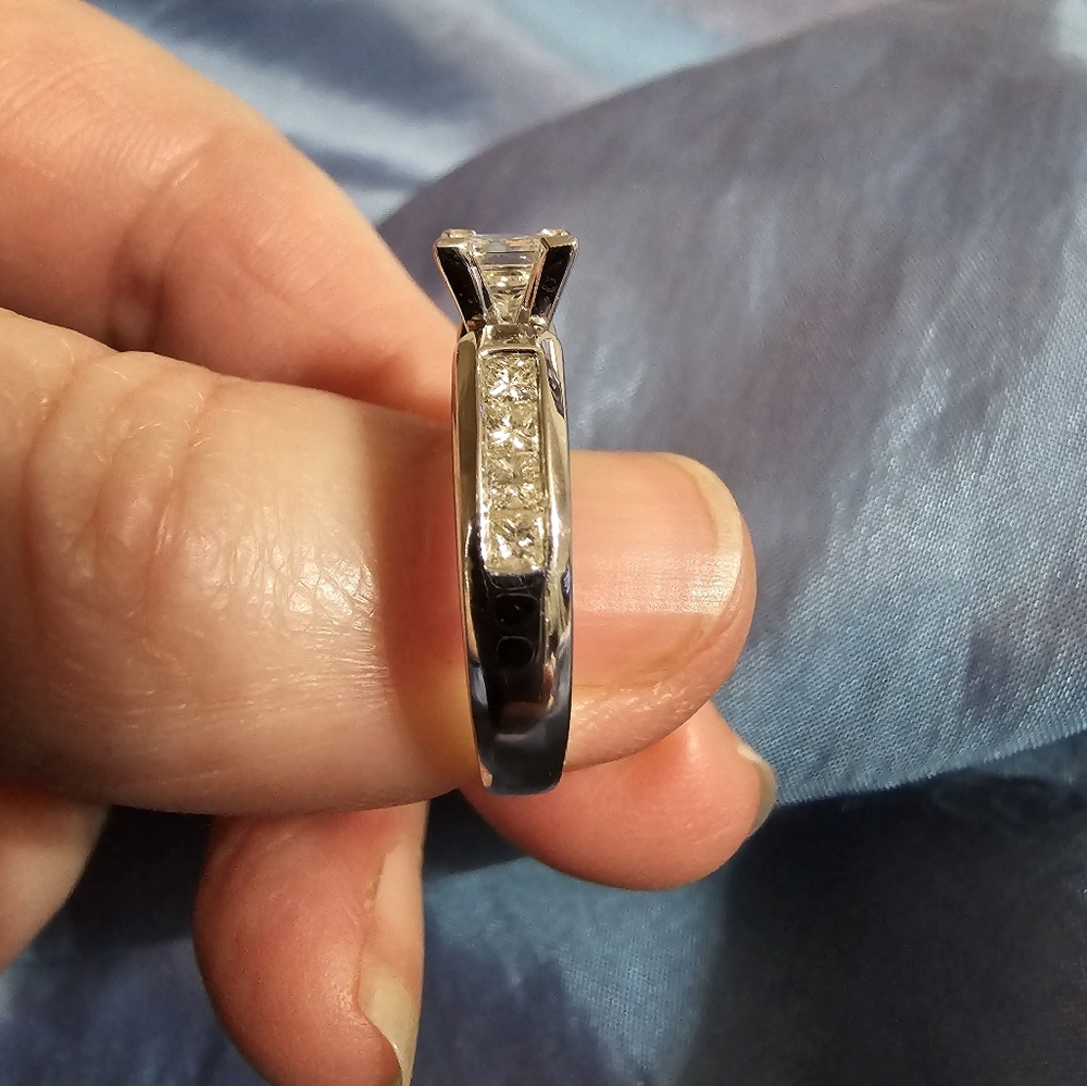 Helzberg Diamonds 14k White Gold Princess Diamond Engagement Ring 💞💎💍 - Picture 10 of 17